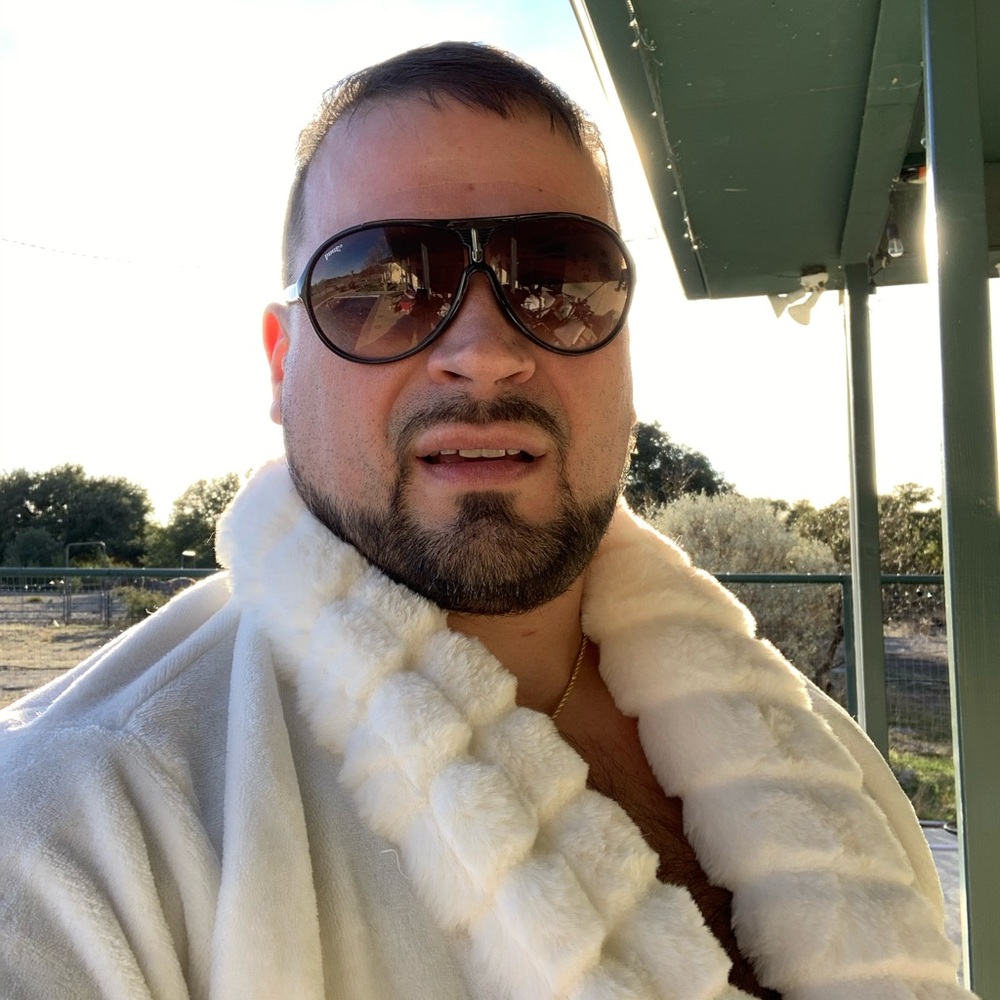 Meet your Posher, Posh